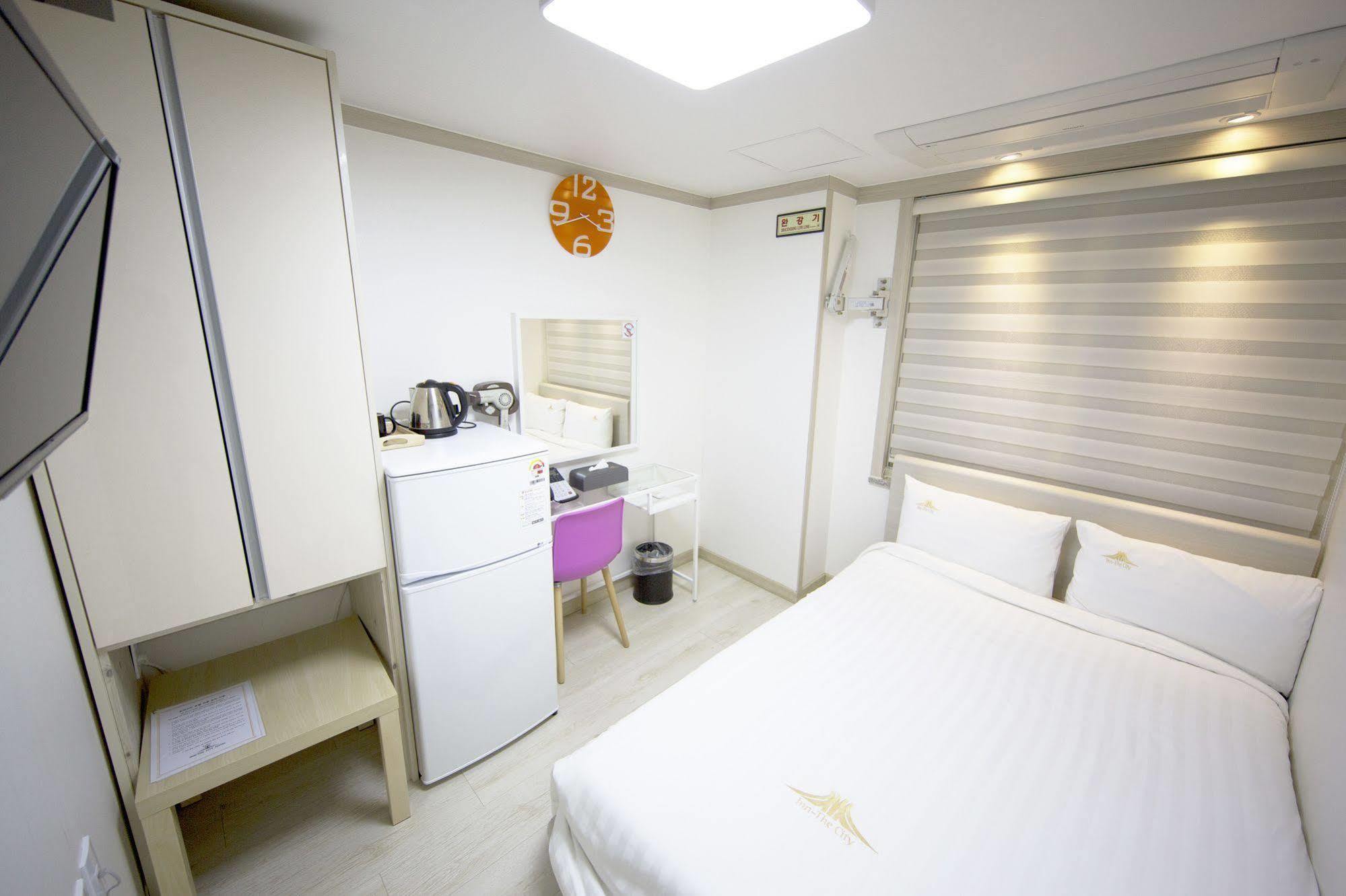 Hotel The Business 3*